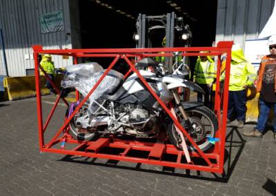 MotoBirds motorcycle packing and shipping — photo 7