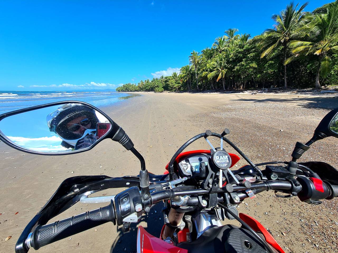 Where to go on a motorcycle tour? Here are 4 places that will surprise you