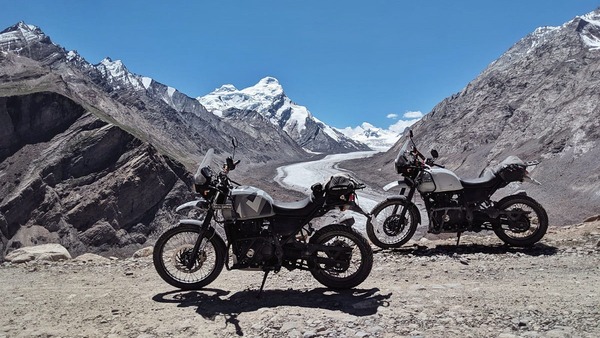 Stop dreaming and set off on a motorcycle in the Himalayas