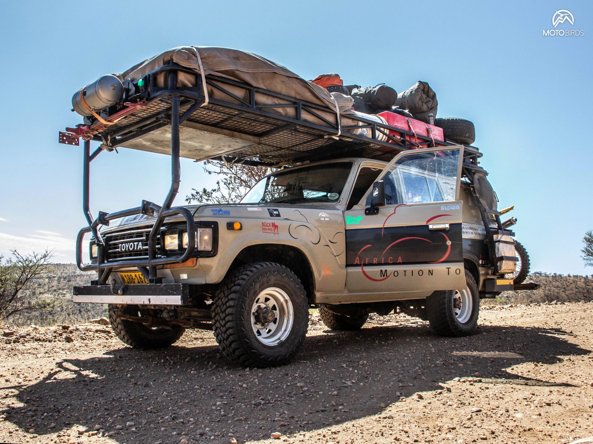 support car in Namibia during a motorcycle tour with MotoBirds