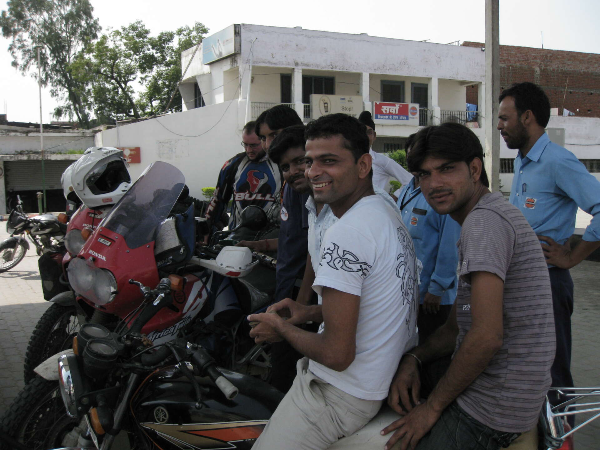 Motorcycle Journey Through India. Travel Diary.