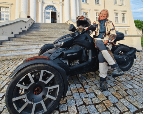 MotoBirds CAN-AM RYKER Three-Wheeler