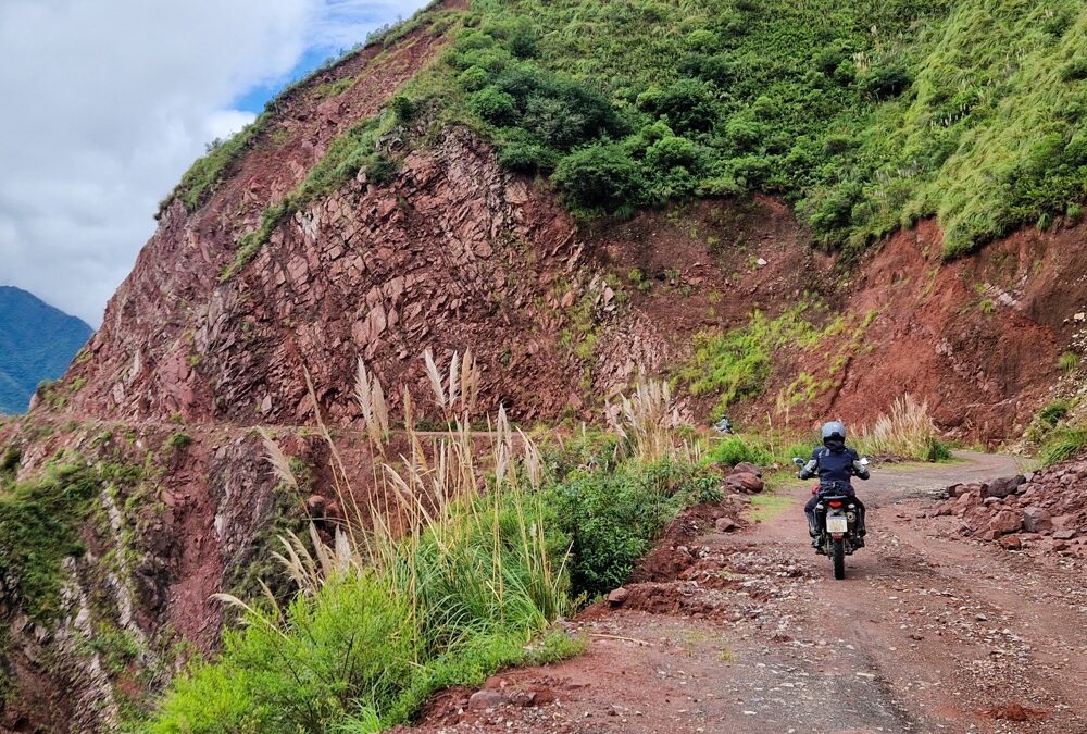 How to Choose and Prepare for a MotoBirds Expedition