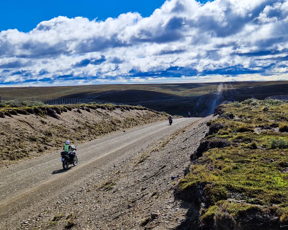 Testing Chigee AIO-5 Play on a gravel road Testing Chigee AIO-5 Play on a gravel road